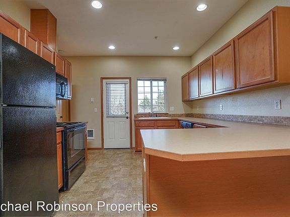 4th image of 3317 S 45th St #9462325