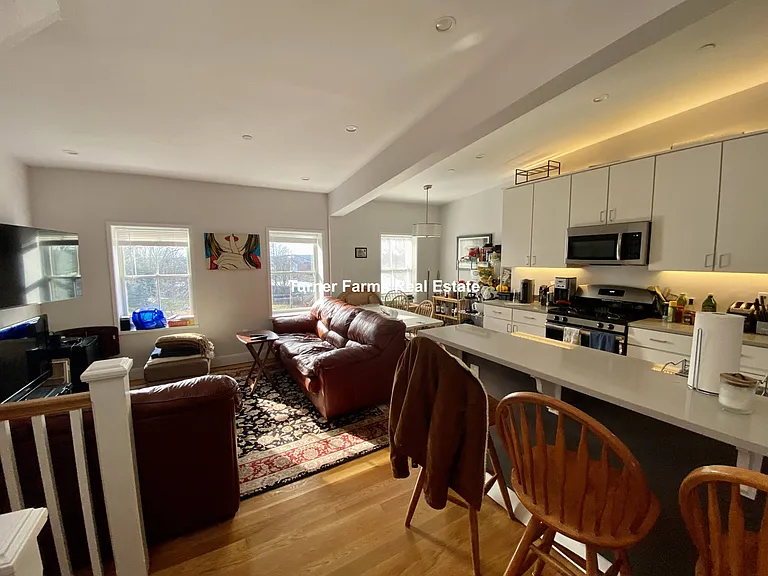 11 Highland Park Ave #2A — Photo 3