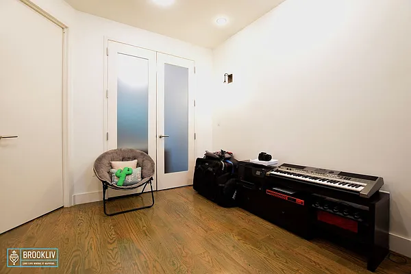 Rented by null | media 26