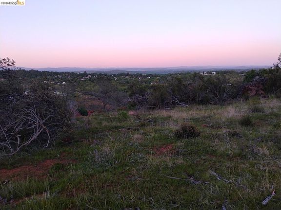 5th image of 4083 Green Valley Rd