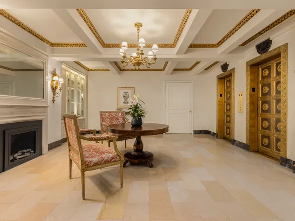 575 Park Avenue image 21 of 28