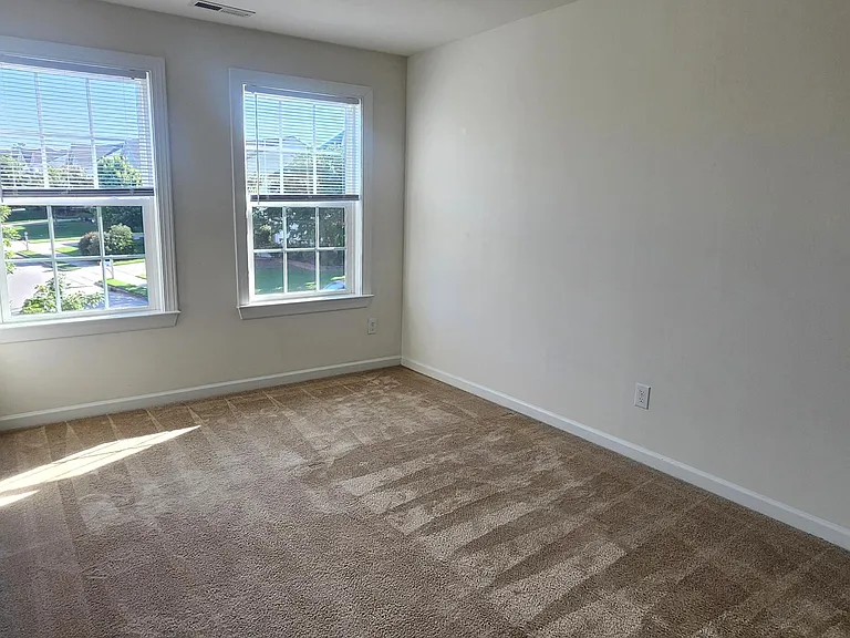 2209 Kirkhaven Rd — Photo 12