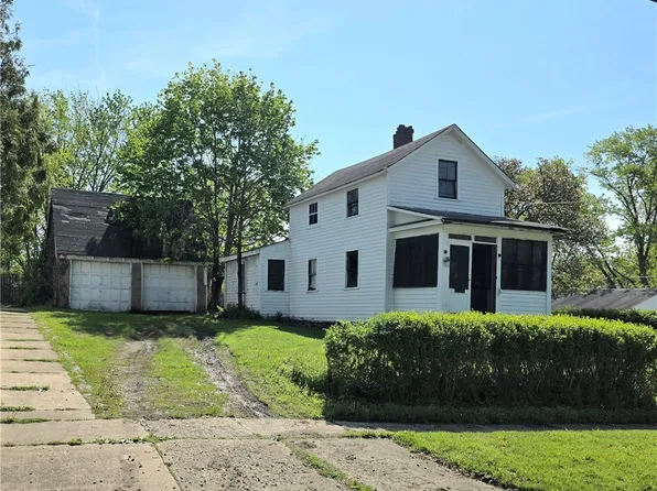 447 S Diamond St, Ravenna, OH 44266