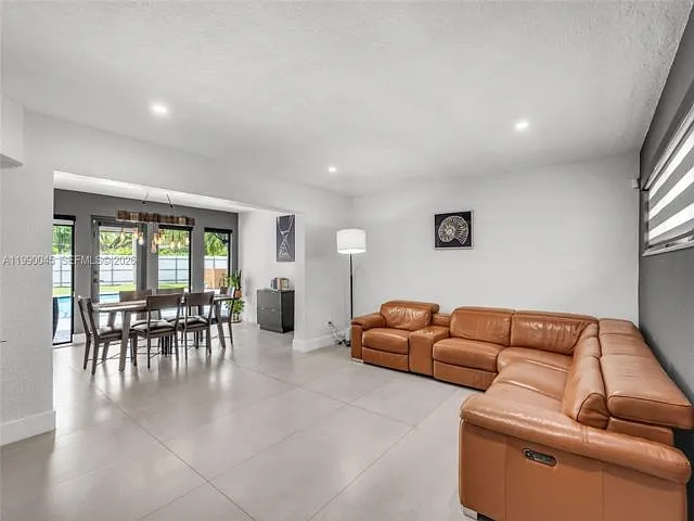 11220 SW 181st Ter #11220 — Photo 3