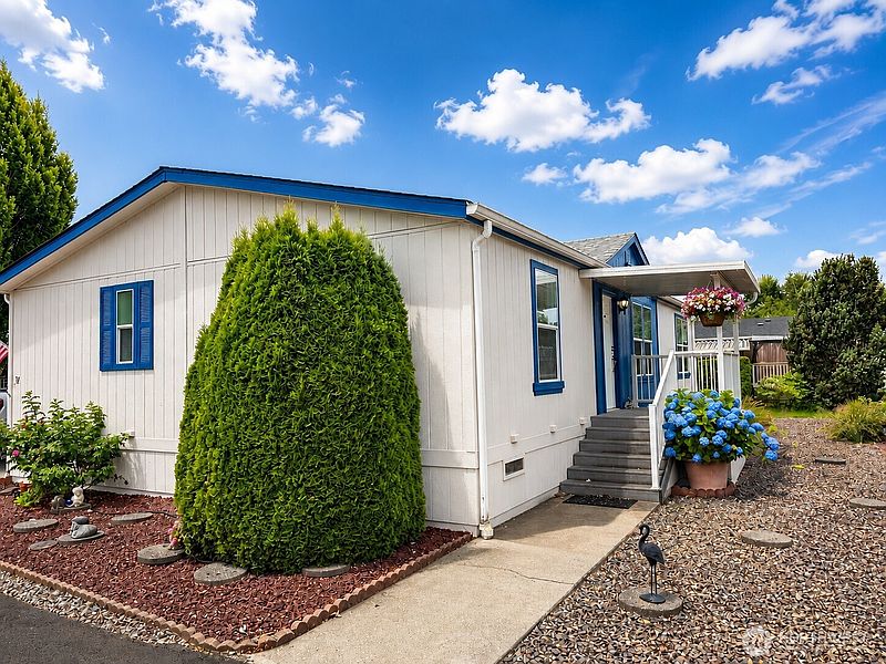 5th image of 14727 43rd Avenue NE #37