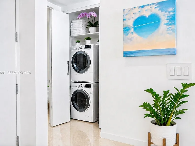 100 S Pointe Dr #1507 — Photo 14