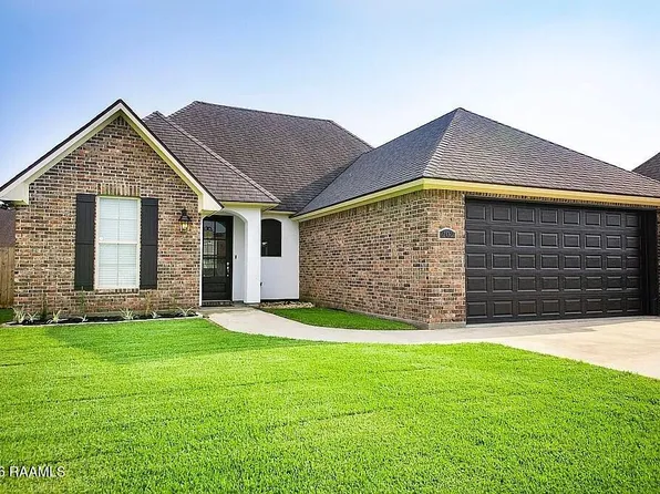 202 Clay Ridge Dr, Youngsville, LA 70592