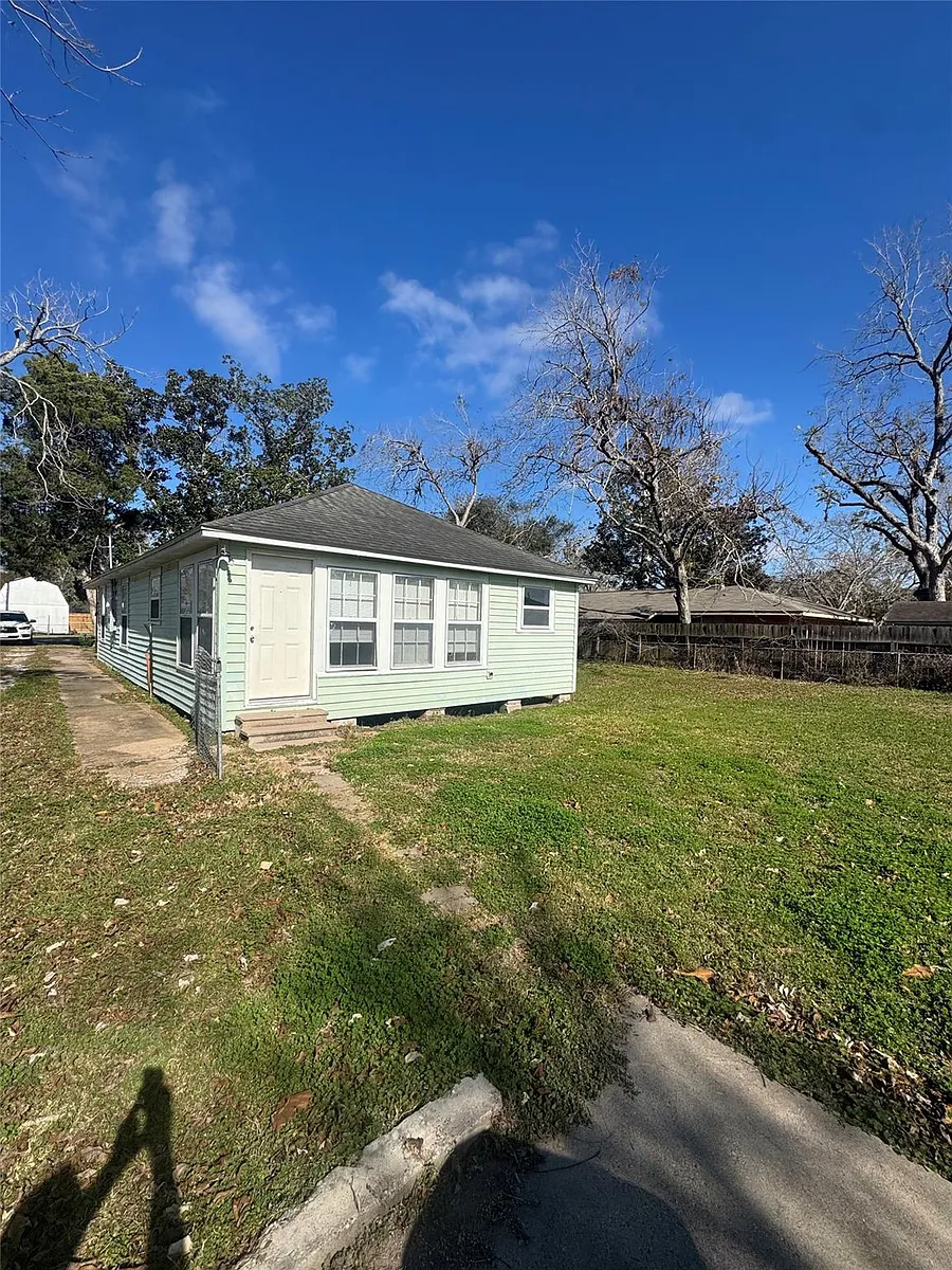 Building Photo - 512 Rice St