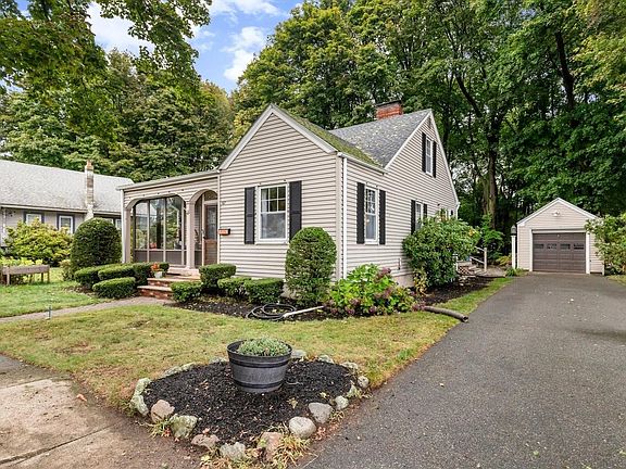 3rd image of 67 Ellsworth Rd