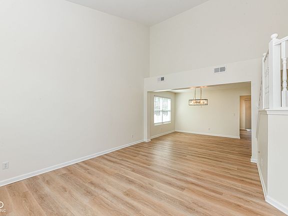 4th image of 6338 Creekview Ln