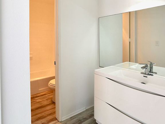 5th image of 5950 Canterbury Dr APT C205