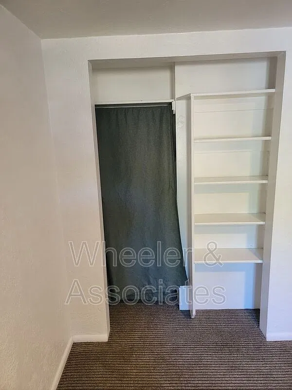 1 bed, 1.0 bath, 500 sqft, $895 — Photo 3
