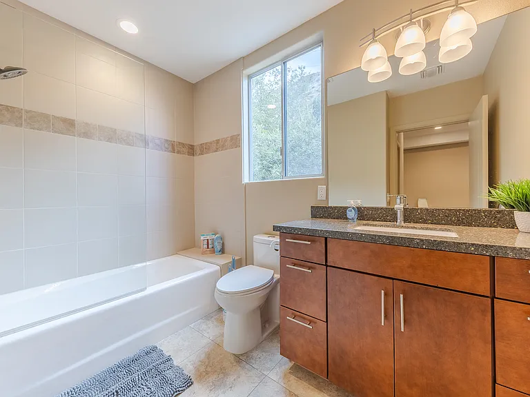 2073 Pasadena Glen Rd — Photo 49