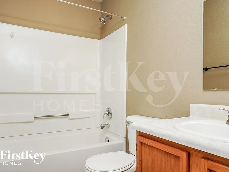 96 Winterwood Dr — Photo 13
