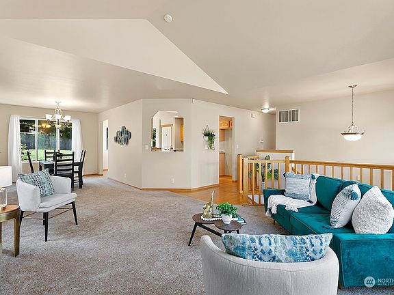 5th image of 18380 Caldart Avenue NE