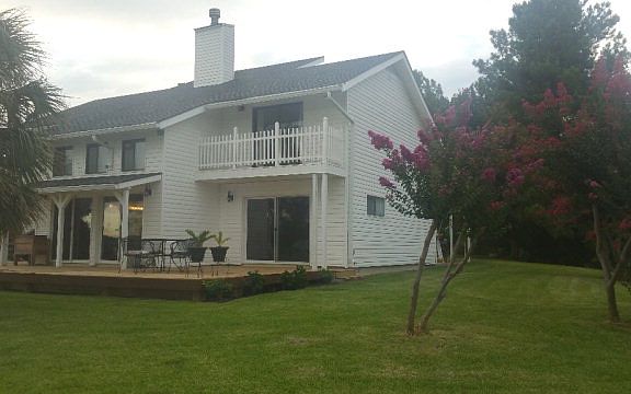 2nd image of 506 Island Dr