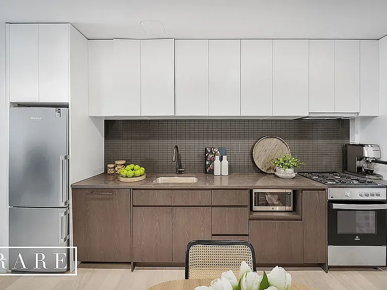 625 Driggs Ave #4J — Photo 7