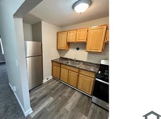 2091 S Belvoir Blvd #8, Cleveland, OH 44121