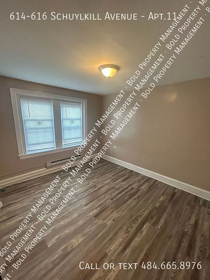 2 Bedroom 1 Bath — Photo 3