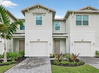 309 SE Crossoak Ln, Port Saint Lucie, FL 34984