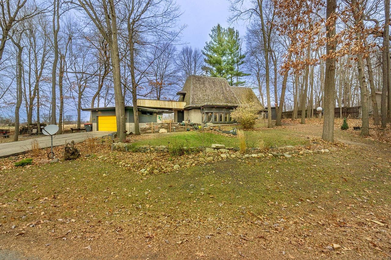 W2740 Rock River Paradise, Watertown, WI 53094 MLS 1966270 Zillow