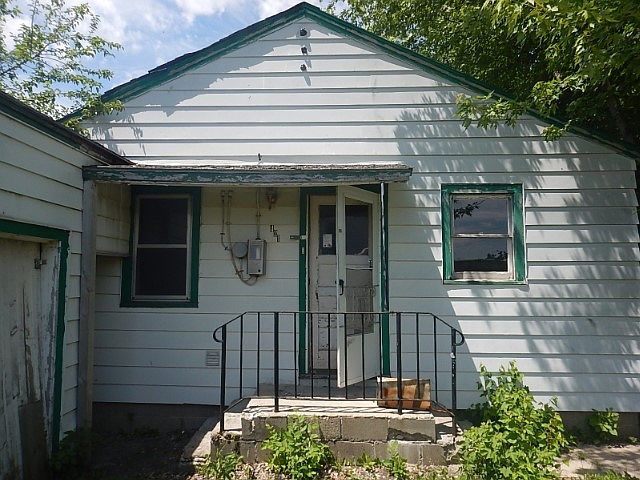 1st image of 421 E Maine St