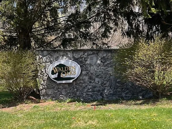 3284 Walden Oaks Blvd #17, Cortland, NY 13045