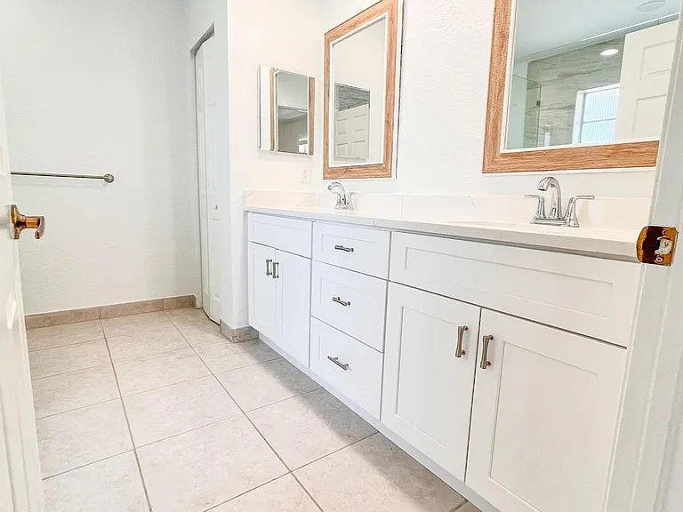 1438 Hawthorne Pl — Photo 15