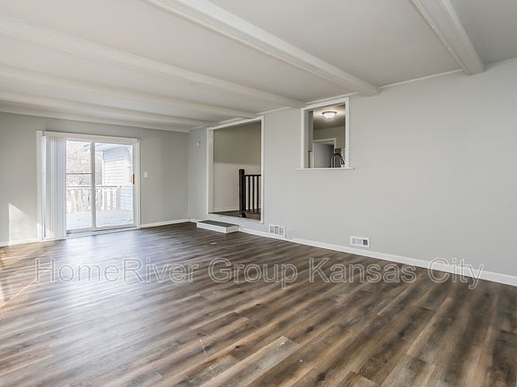 5th image of 9702 Bennington Ave
