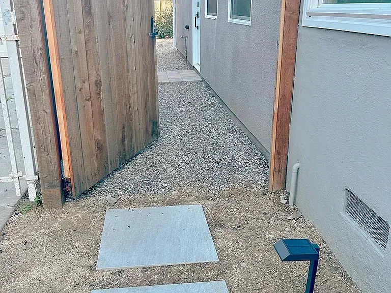 Magnolia Ave — Photo 11