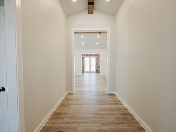 2nd image of 510 Pratt Dr