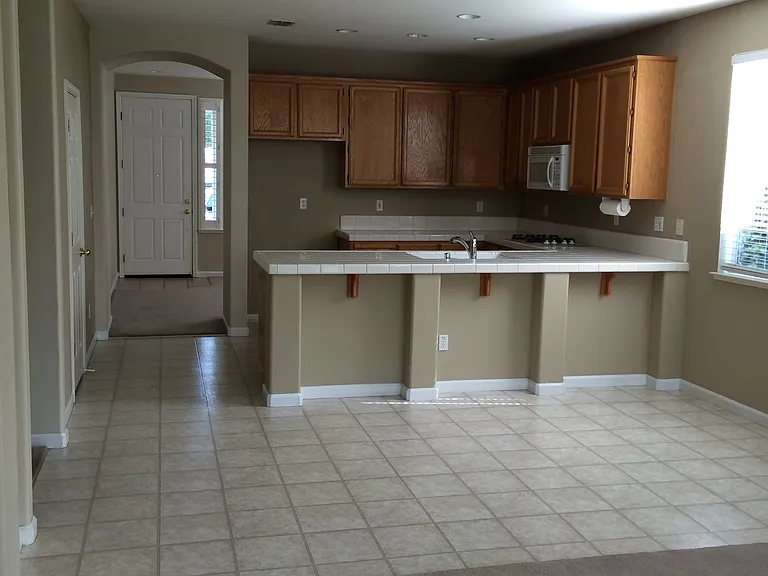 7948 Robinson Dr — Photo 2