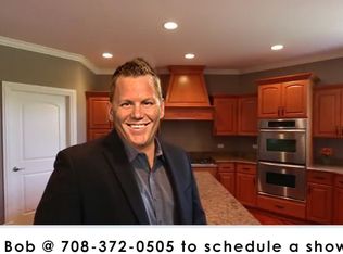 912 Lusted Ln, Batavia, IL 60510
