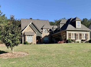 7 Ridgeview Ct, Newnan, GA 30263