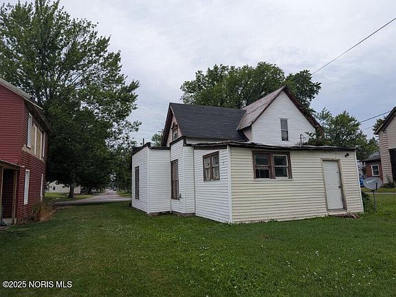3rd image of 461 W Tiffin St