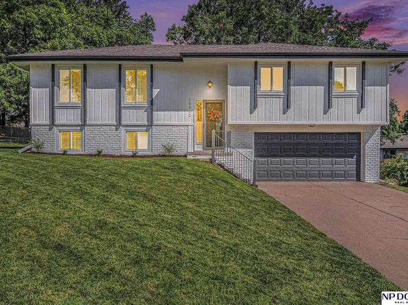 15512 Jackson Cir, Omaha, NE 68154