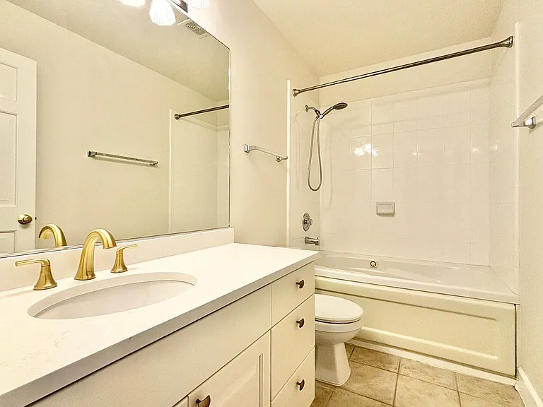 943 E Sage Park Ln — Photo 16