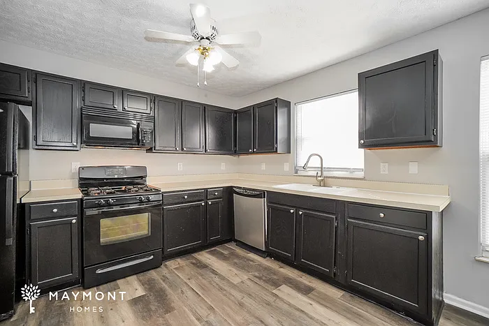 473 Buckingham Ct — Photo 6