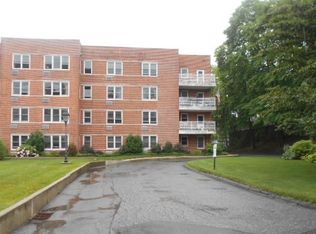 50 Lafayette Pl APT 1D, Greenwich, CT 06830