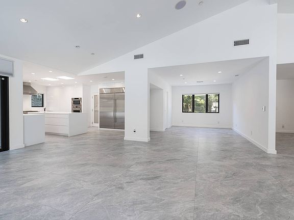 4th image of 3500 Loadstone Dr