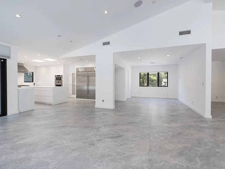 3500 Loadstone Dr — Photo 4