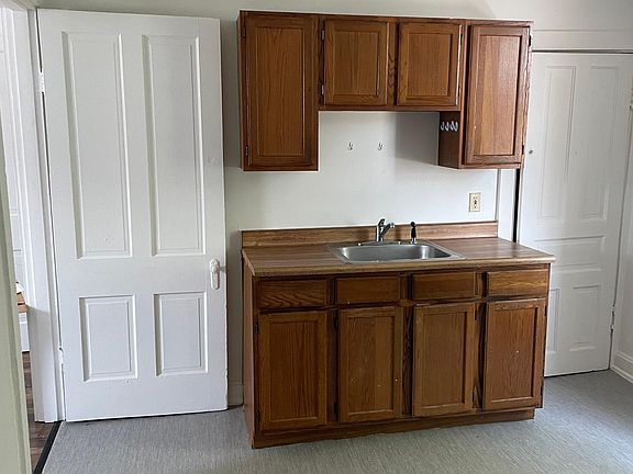 4th image of 14 E Southern Ave #2R