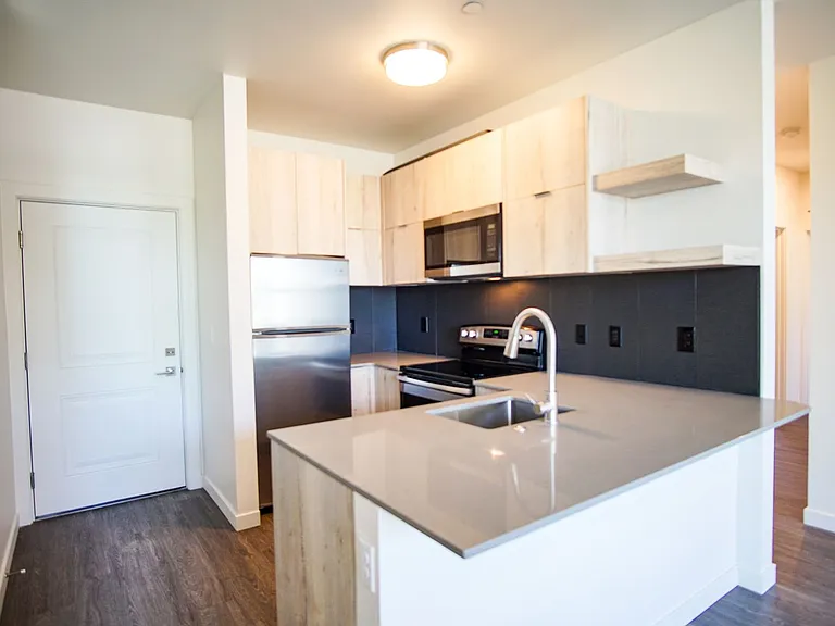 1616 SE Insley St #5 — Photo 3