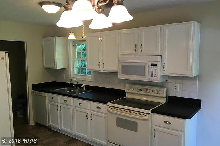 2nd image of 15296 Lee Hwy