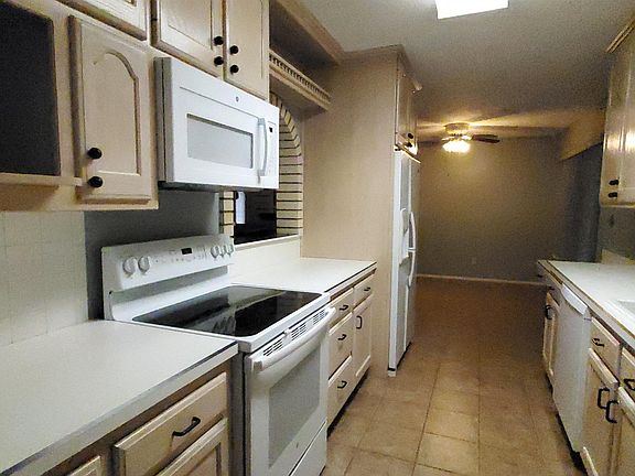 5th image of 1201 Hamilton Dr