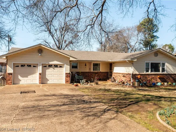 2904 S 33rd St, Fort Smith, AR 72903