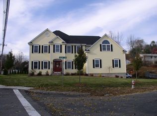 8 Blake Cir, Marlborough, MA 01752
