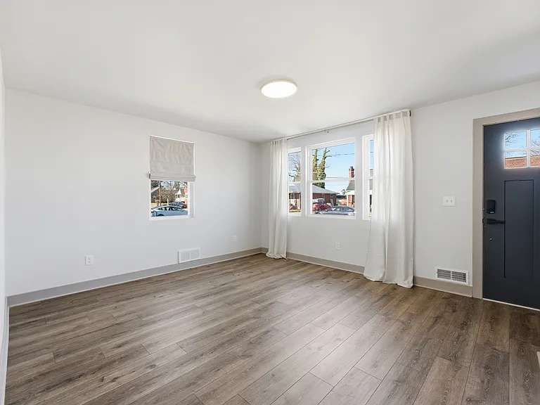 3615 Kenmar Rd — Photo 5
