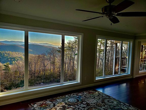 3rd image of 473 Grindstone Ln