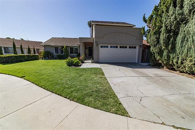 1st image of 6121 Maree Ct